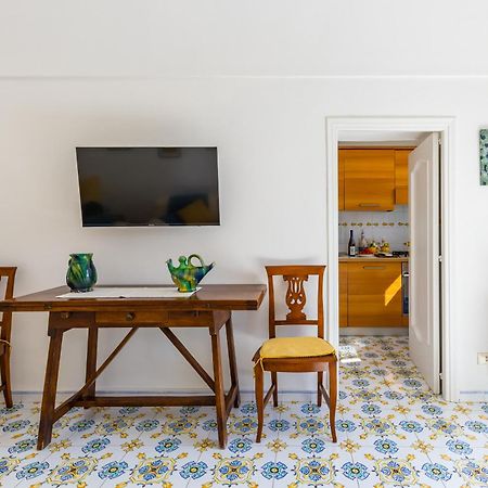 Capri Turquoise By Napoliapartments ภายนอก รูปภาพ