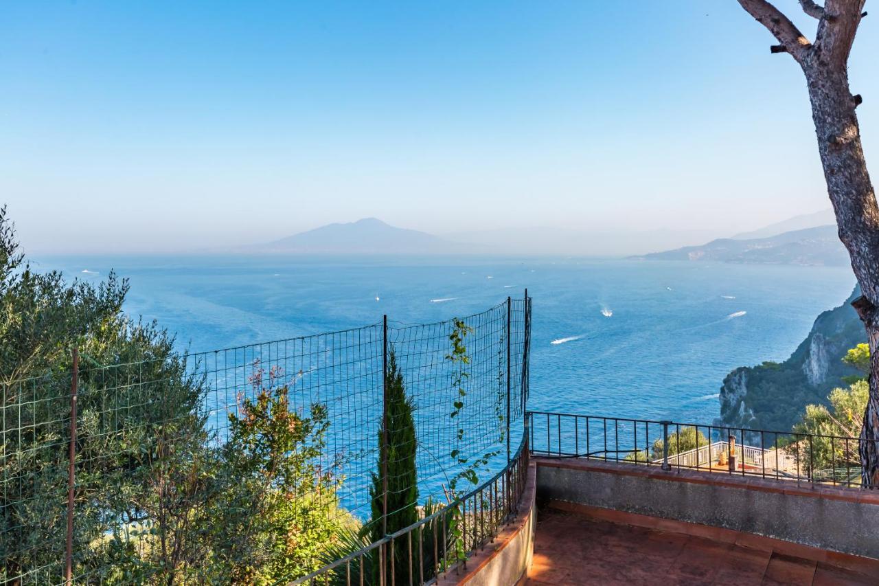 Capri Turquoise By Napoliapartments ภายนอก รูปภาพ