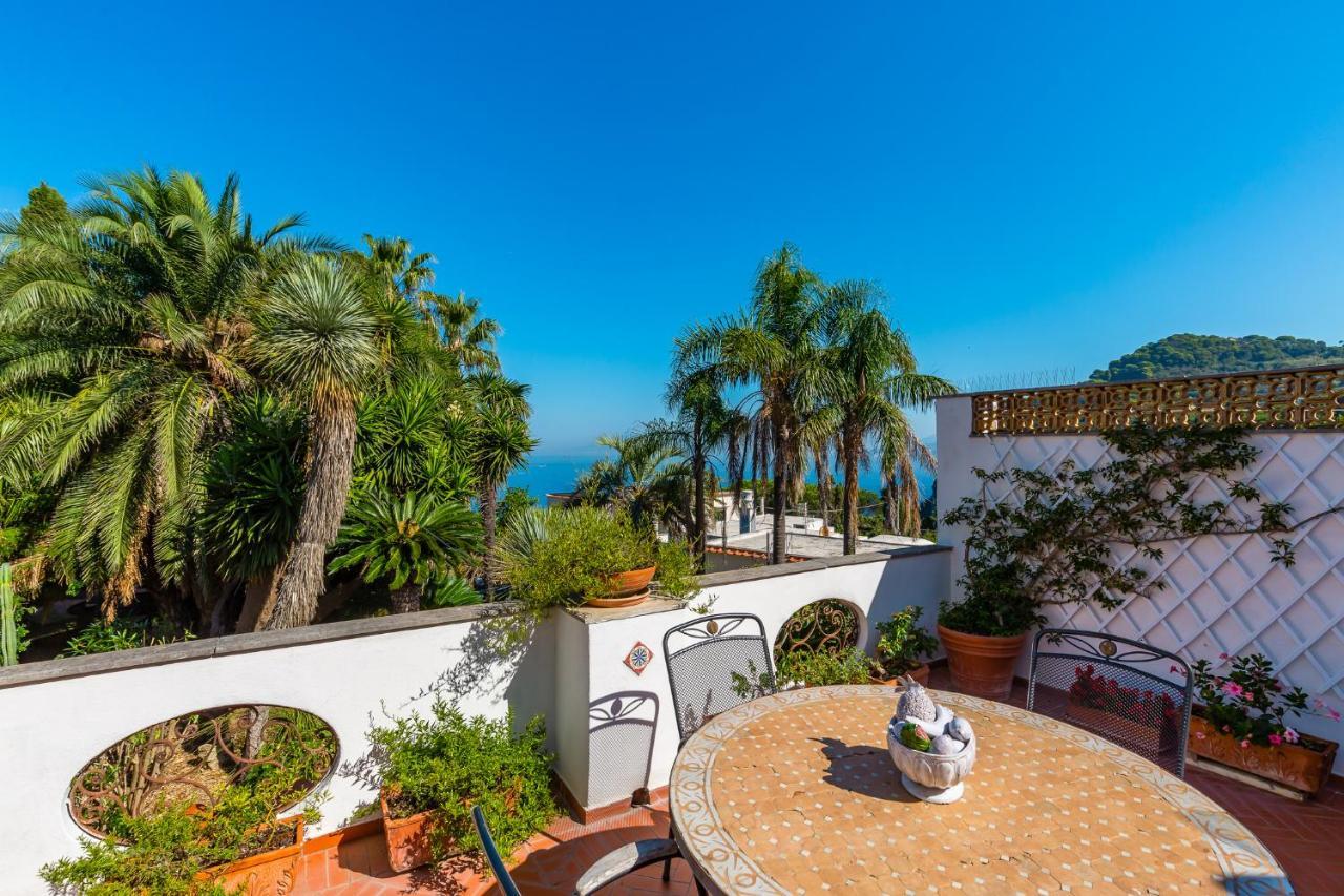 Capri Turquoise By Napoliapartments ภายนอก รูปภาพ